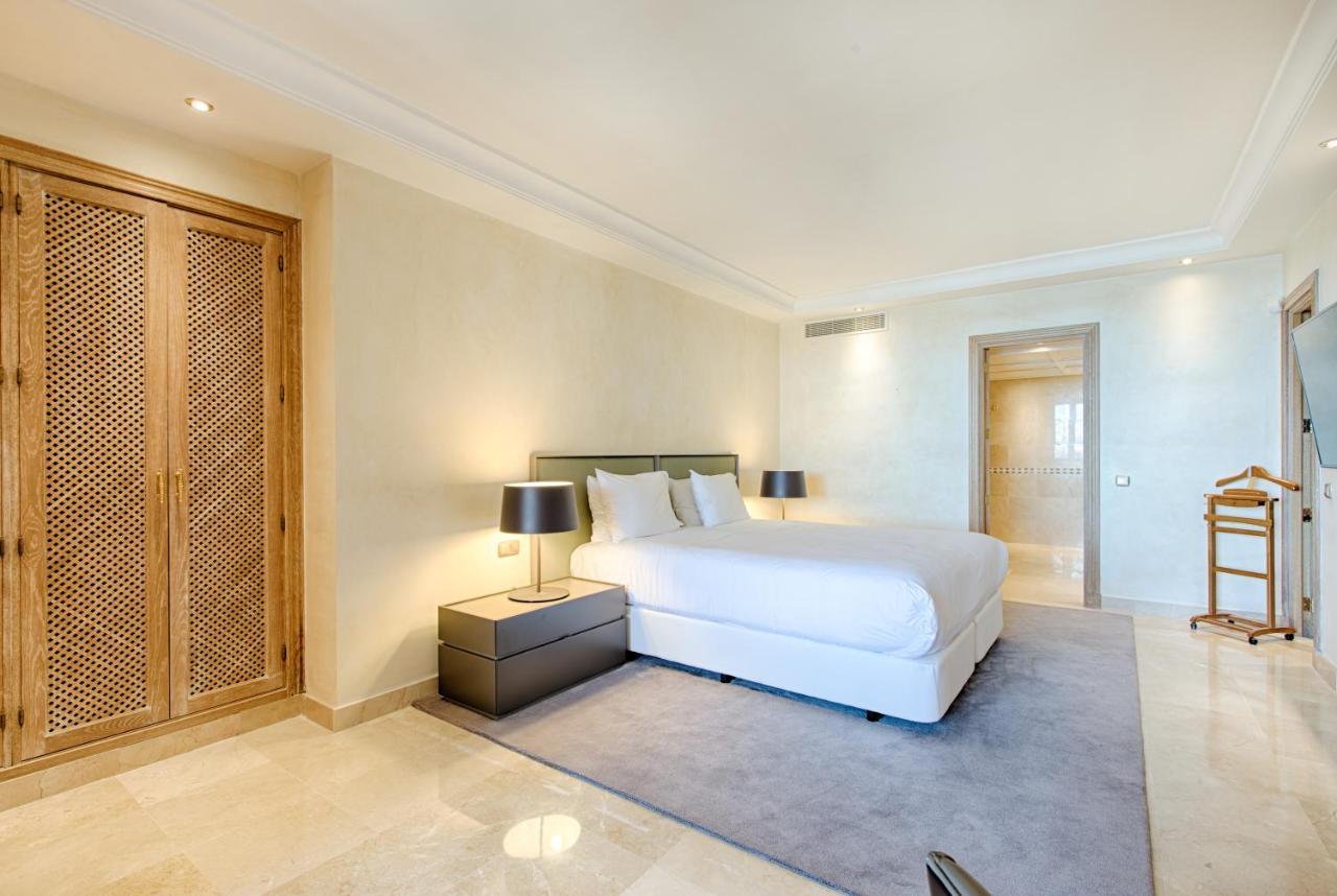 Bahia Beach Apartments Estepona Dış mekan fotoğraf