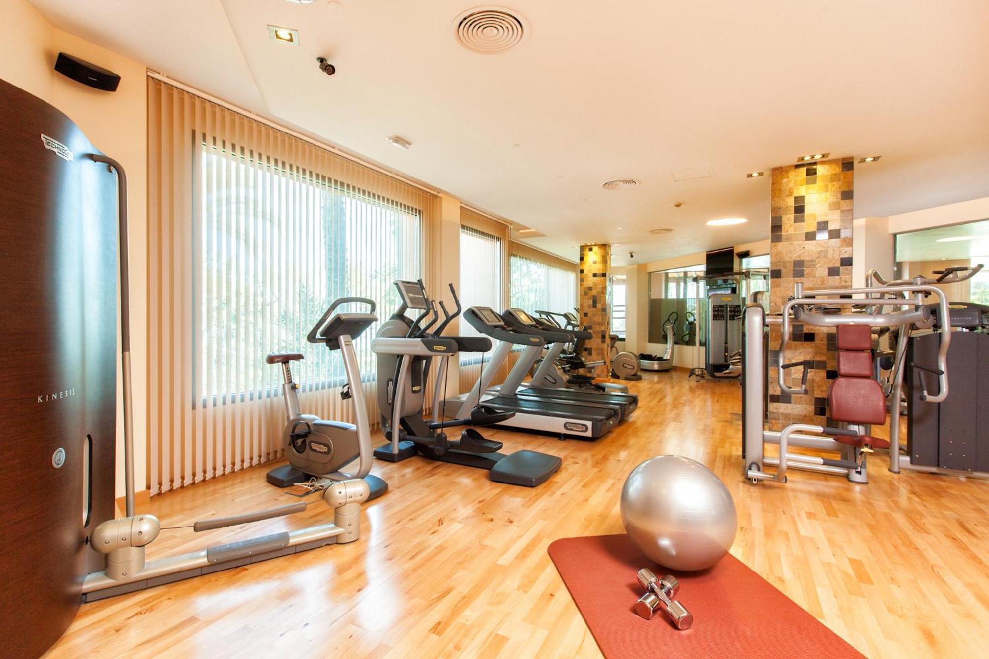 Bahia Beach Apartments Estepona Dış mekan fotoğraf
