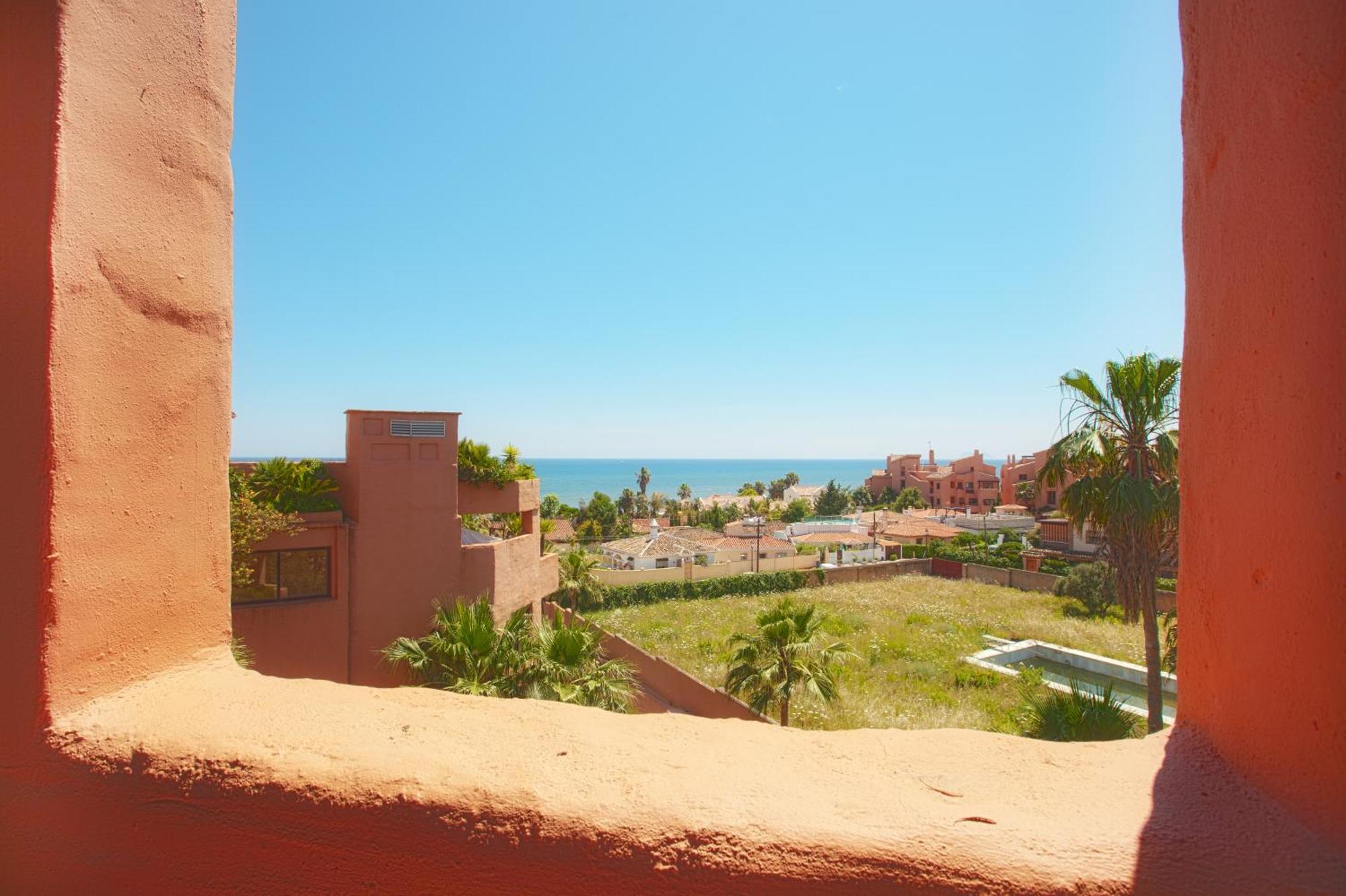 Bahia Beach Apartments Estepona Oda fotoğraf