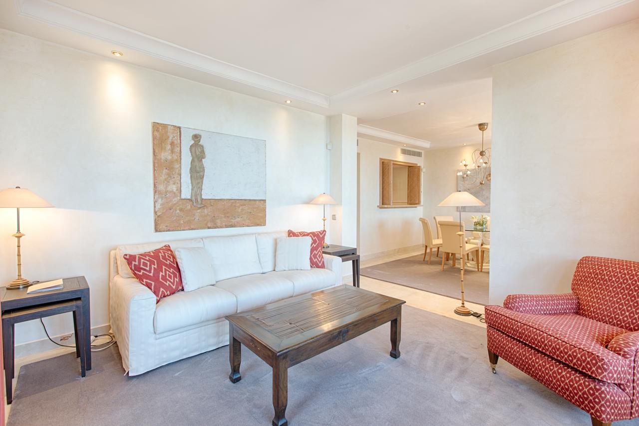 Bahia Beach Apartments Estepona Dış mekan fotoğraf