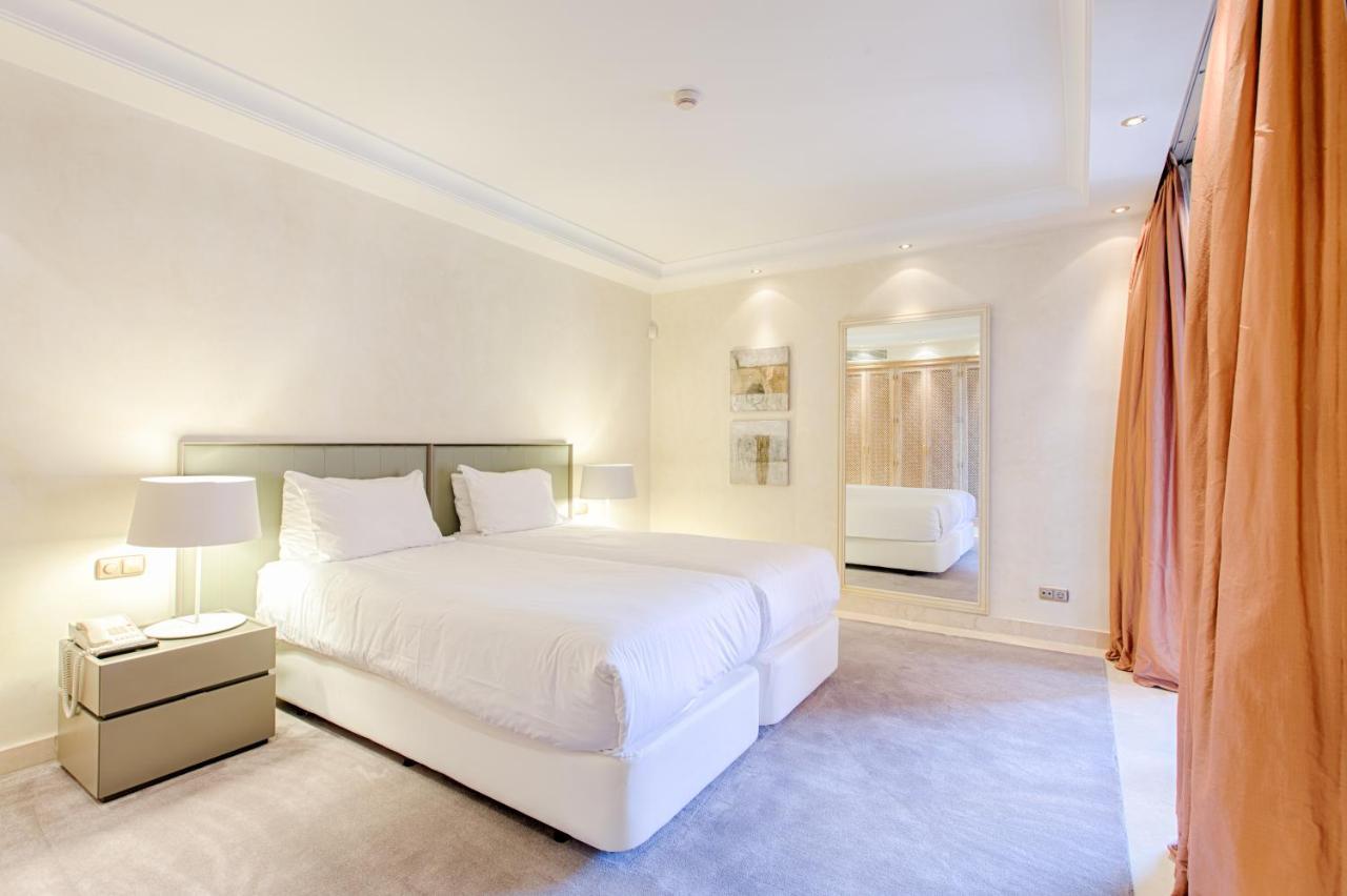 Bahia Beach Apartments Estepona Dış mekan fotoğraf