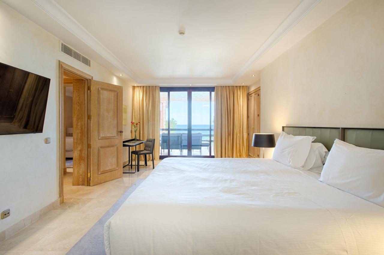 Bahia Beach Apartments Estepona Dış mekan fotoğraf