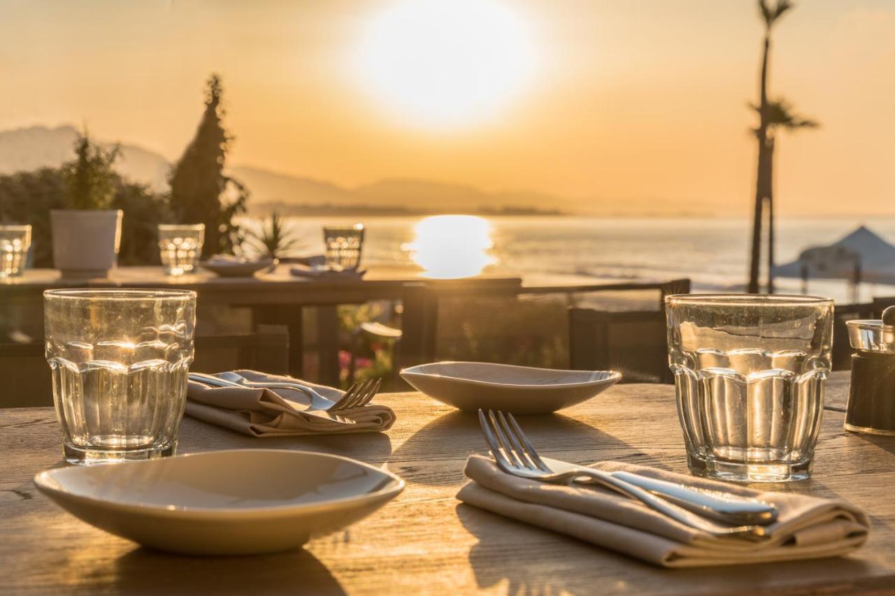 Bahia Beach Apartments Estepona Dış mekan fotoğraf